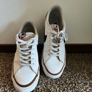 Nike Women’s White and Brown Casual Sneakers